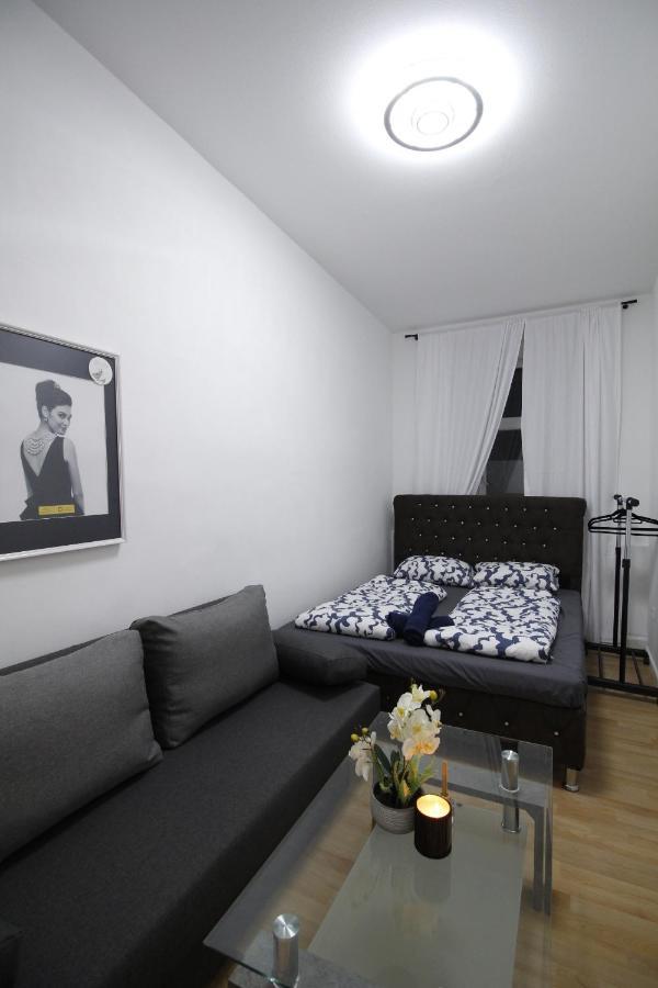 Comfort Triple Room Th Vienna Exterior photo