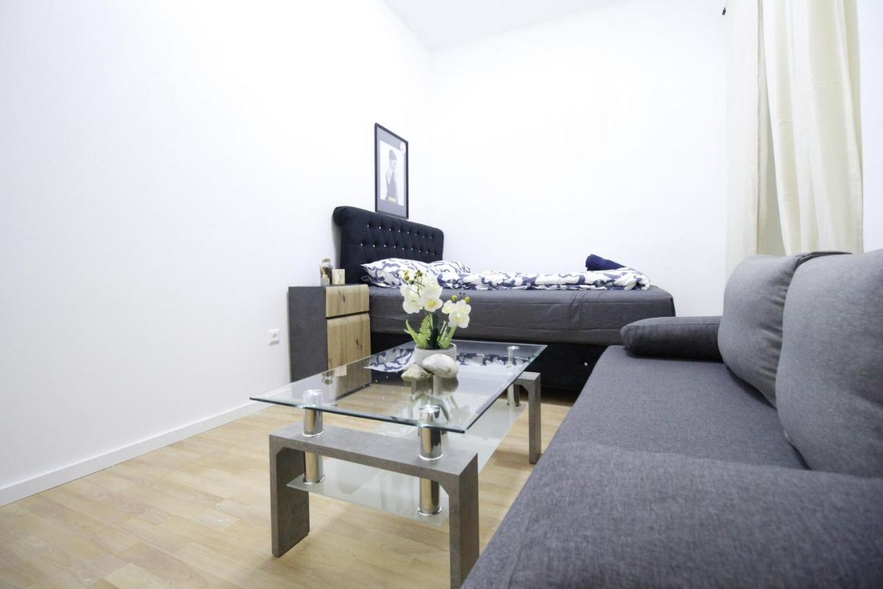 Comfort Triple Room Th Vienna Exterior photo