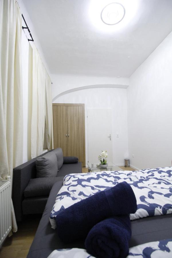 Comfort Triple Room Th Vienna Exterior photo
